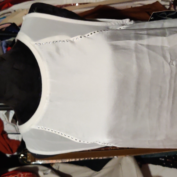 Rampage 🤍 white studded sheer accent sleeveless top - Picture 2 of 9